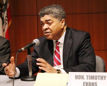 Chief Judge Timothy C. Evans of Cook County, Illinois, participates in a panel on 
